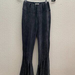 Earthbound Flower Child Black Mineral Washed Flare Pants Small 31 Inch Inseam